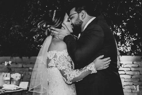 #marionakasefotografia #fotoearte #miniwedding #wedding #casamento #minicasamento #cocobambu #sp #mogidascruzes #noivos #noiva #bride #vestidodenoiva #fotodecasamento #fotografia #photography #fotografo'