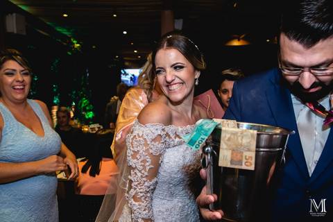 #marionakasefotografia #fotoearte #miniwedding #wedding #casamento #minicasamento #cocobambu #sp #mogidascruzes #noivos #noiva #bride #vestidodenoiva #fotodecasamento #fotografia #photography #fotografo'