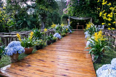 #marionakasefotografia #marionakase #nakase #fotografodecasamento #fotodecasamento #ideias #fotografo #wedding #noivos #inspirationphotographers #inspiration #alboom #voucasar #noiva Casamento no espaço Senzala em Salesópolis. Fotografia por Mario Nakase'