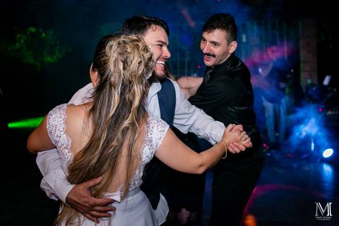 #marionakasefotografia #marionakase #nakase #fotografodecasamento #fotodecasamento #ideias #fotografo #wedding #noivos #inspirationphotographers #inspiration #alboom #voucasar #noiva Casamento no espaço Senzala em Salesópolis. Fotografia por Mario Nakase'