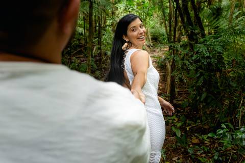 Ensaio de Pré Casamento feito em Ubatuba SP por Mario Nakase com os noivos Rita e Luidi no período de COVID 19'