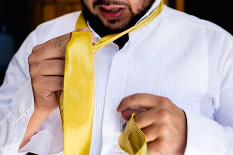 Foto por Mario Nakase, Casamento de Rita e Luidi, Casarão La Villa, Mogi das Cruzes, COVID 19, adienaocancele, making of do Noivo'