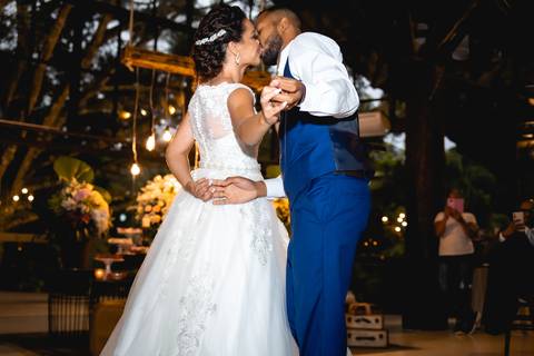 Casamento de Fernanda e Rodrigo em Mogi das Cruzes na Casa Giardino fotografado por Mario Nakase '
