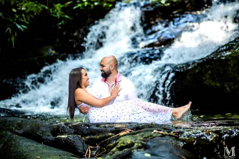 Fotografia de Pré Casamento em Cachoeira feita por Mario Nakase Fotografia'