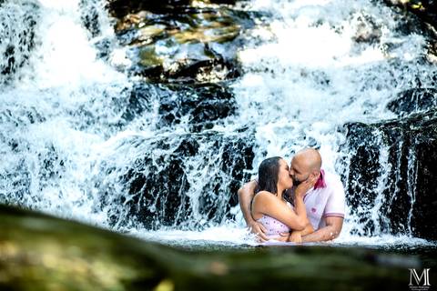 Fotografia de Pré Casamento em Cachoeira feita por Mario Nakase Fotografia'