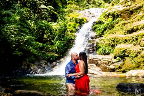 Fotografia de Pré Casamento em Cachoeira feita por Mario Nakase Fotografia'