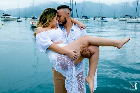 Ensaio de Pré Wedding/Casamento em Ilha Bela SP com a noiva e noivo fotografado por Mario Nakase'