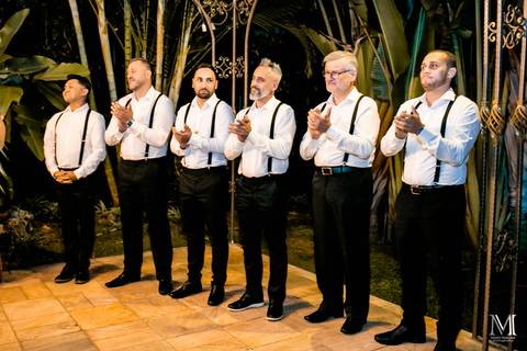 Casamento no Ravena Garden em Mairiporã com a noiva e noivo em grande estilo. Fotografado pelo fotógrafo Mario Nakase'