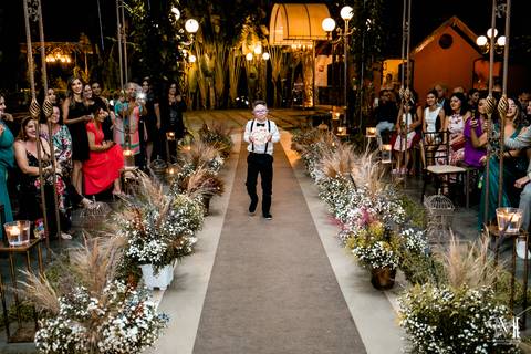 Casamento no Ravena Garden em Mairiporã com a noiva e noivo em grande estilo. Fotografado pelo fotógrafo Mario Nakase'