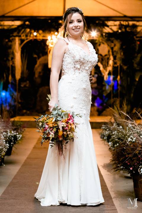 Casamento no Ravena Garden em Mairiporã com a noiva e noivo em grande estilo. Fotografado pelo fotógrafo Mario Nakase'