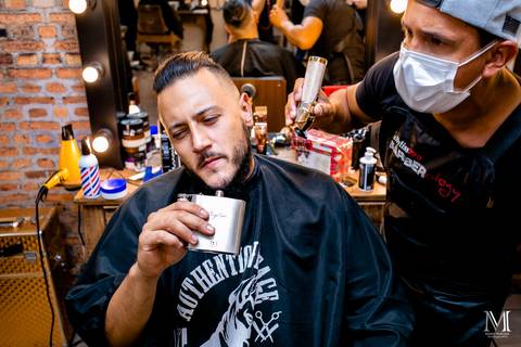 Casamento no Ravena Garden em Mairiporã com a noiva e noivo em grande estilo. Fotografado pelo fotógrafo Mario Nakase'