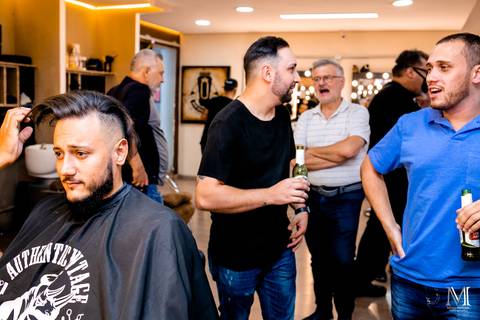 Casamento no Ravena Garden em Mairiporã com a noiva e noivo em grande estilo. Fotografado pelo fotógrafo Mario Nakase'