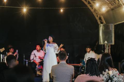 FOTOS NOIVA CANTANDO NO CASAMENTO '