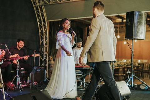 FOTOS NOIVA CANTANDO NO CASAMENTO '