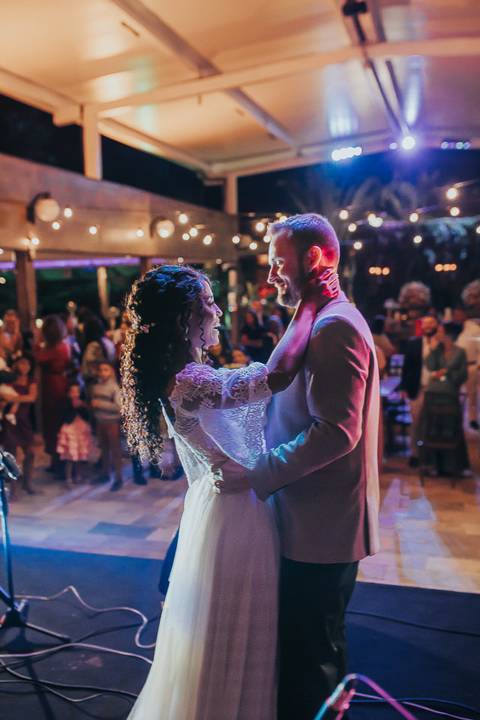 FOTOS NOIVA CANTANDO NO CASAMENTO '