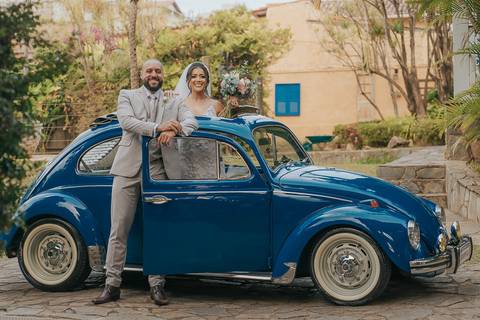 fotos casamento com fusca azul'