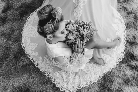 MAKING OF NOIVA SENSUAL COM VESTIDO CASAMENTO'