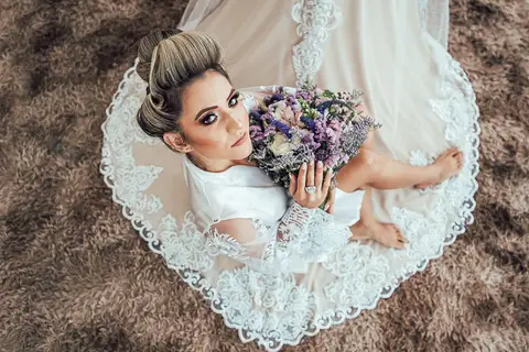 MAKING OF NOIVA SENSUAL COM VESTIDO CASAMENTO'