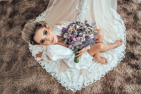 MAKING OF NOIVA SENSUAL COM VESTIDO CASAMENTO'
