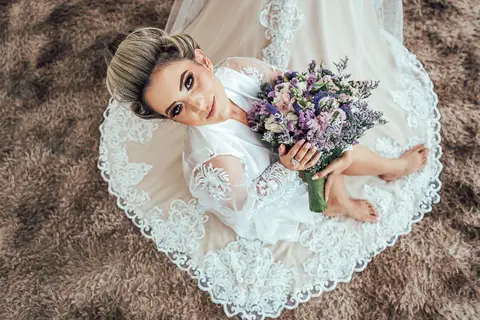 MAKING OF NOIVA SENSUAL COM VESTIDO CASAMENTO'