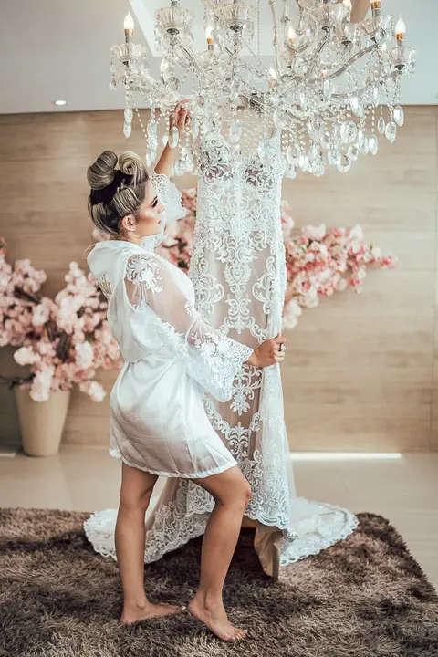 MAKING OF NOIVA SENSUAL COM VESTIDO CASAMENTO'