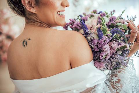 MAKING OF NOIVA SENSUAL COM VESTIDO CASAMENTO'