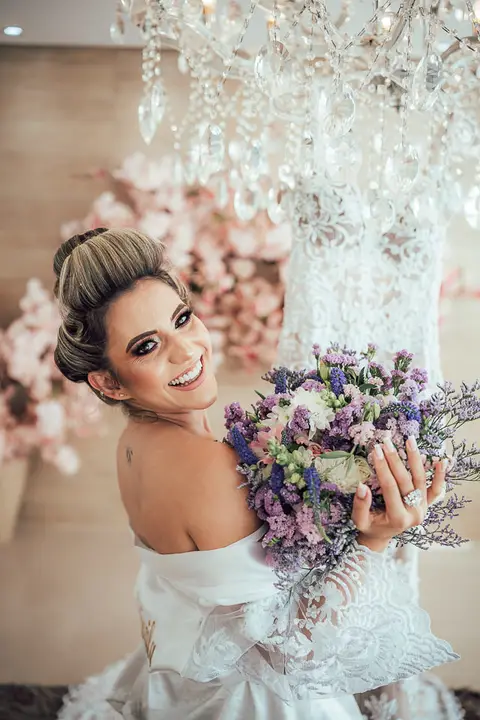 MAKING OF NOIVA SENSUAL COM VESTIDO CASAMENTO'