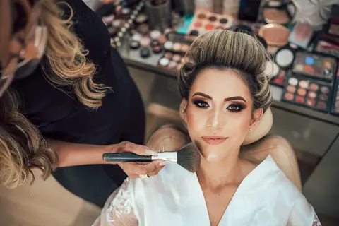 MAKING OF NOIVA SENSUAL COM VESTIDO CASAMENTO'