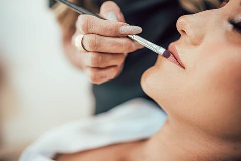 MAKING OF NOIVA SENSUAL COM VESTIDO CASAMENTO'