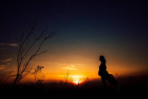 FOTOS ENSAIO GESTANTE SERRA DO ROLA MOÇA  VESTIDO VERMELHO BH'