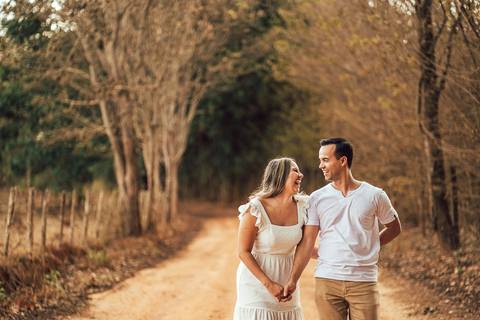 ENSAIO PRE WEDDING ESTRADA DE TERRA '