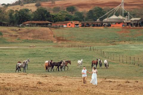 ENSAIO PRE WEDDING COM CAVALO'