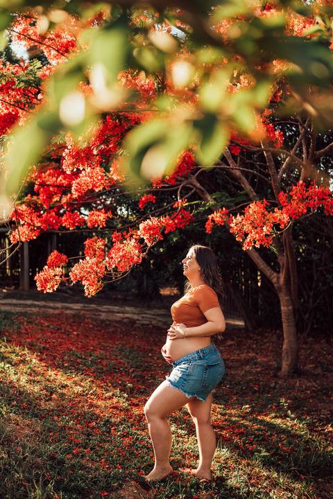 FOTOS ENSAIO GESTANTE FLORES VERMELHAS '