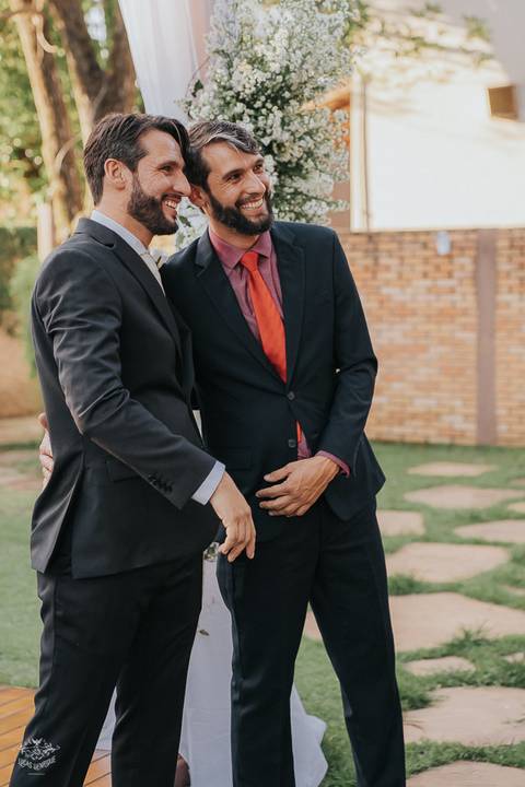 ENTRADA NOIVO IRMÃO GEMEO  CASAMETO DIA LANAI EVENTOS'