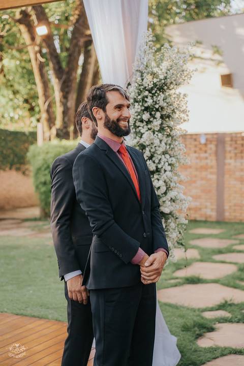 ENTRADA NOIVO IRMÃO GEMEO  CASAMETO DIA LANAI EVENTOS'