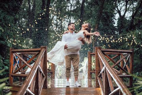 FOTOS ENSAIO PRE WEDDING NA CHUVA '