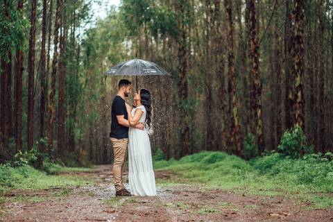 ENSAIO PRE WEDDING EUCALIPTO NA CHUVA'