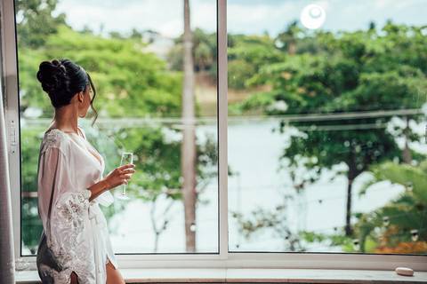 FOTOS NOIVA COM TAÇA'