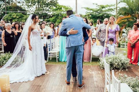 ENTRADA FLORISTAS CERIMONIA CASAMENTO BELO HORIZONTE'