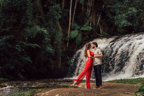 FOTOS PRE WEDDING CACHOEIRA POUSADA NATUREZA ECOLODGE ES'