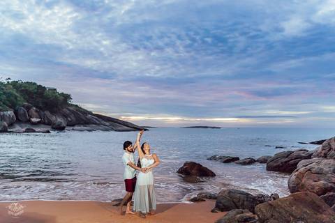 FOTOS ENSAIO PRE WEDDING NASCER DO SOL PRAIA DOS PADRES '