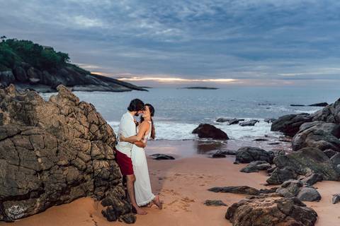 FOTOS ENSAIO PRE WEDDING NASCER DO SOL PRAIA DOS PADRES '