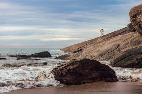 FOTOS ENSAIO PRE CASAMENTO NASCER DO SOL PRAIA DOS PADRES '