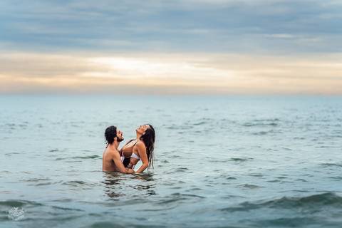 FOTOS PRE WEDDING NASCER DO SOL PRAIA DOS PADRES '