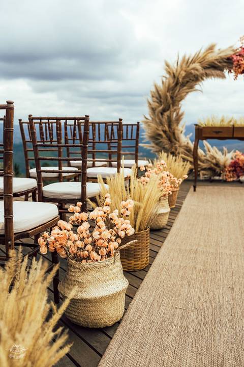 DECORAÇÃO CASAMENTO ARCO MAR DE MORROS NOVA LIMA'