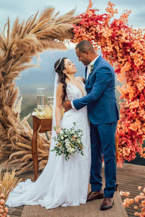 ARCO DE FLORES CASAMENTO'