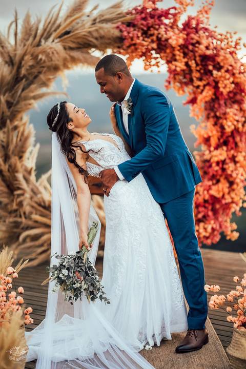 ARCO DE FLORES CASAMENTO'