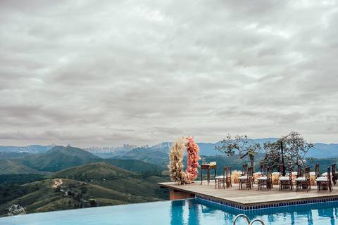 DECORAÇÃO CASAMENTO ARCO MAR DE MORROS NOVA LIMA'