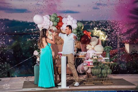 FOTOS CHA REVELAÇÃO COM FUMAÇA COLORIDA'