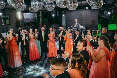 FOTOS FESTA CASAMENTO LEANDRO FERREIRA MG '